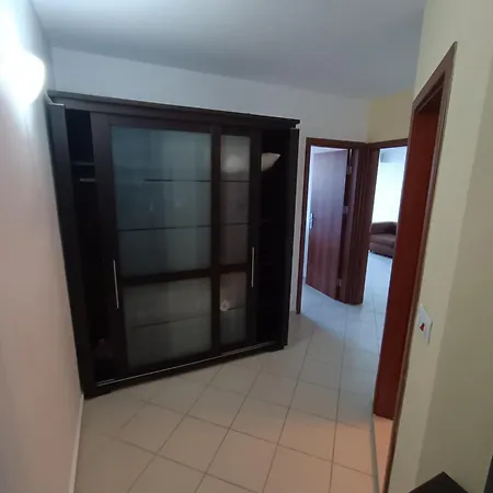 Apartament Oasis House , Nevena Łozenec